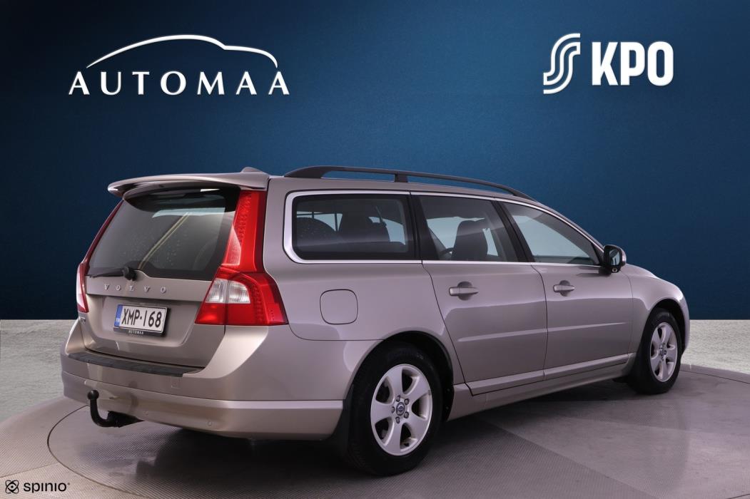 VOLVO V70 2010