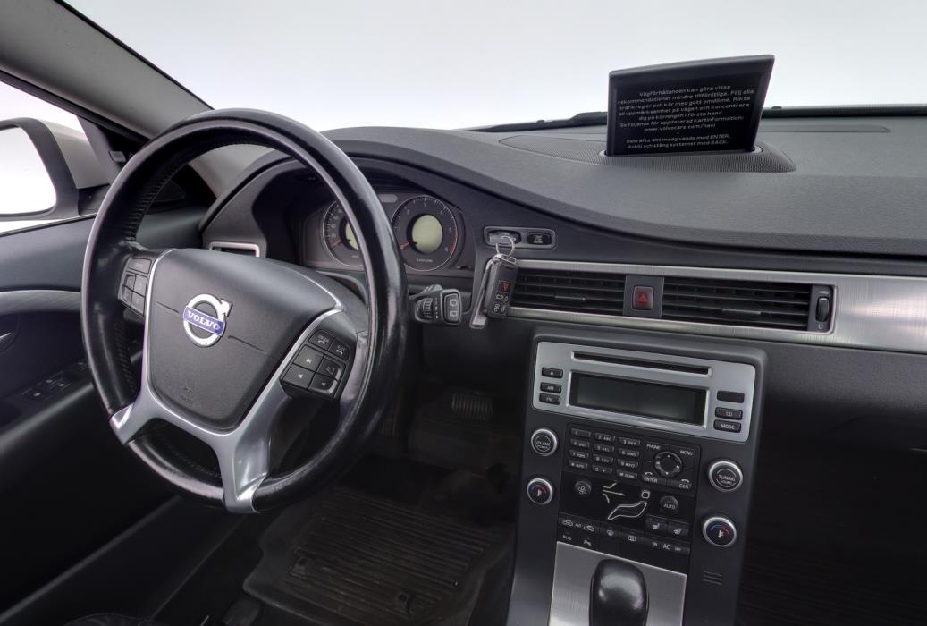 VOLVO V70 2010