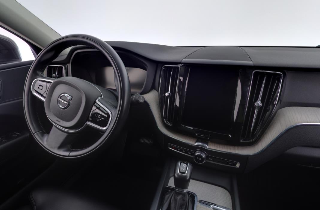 VOLVO XC60 2017