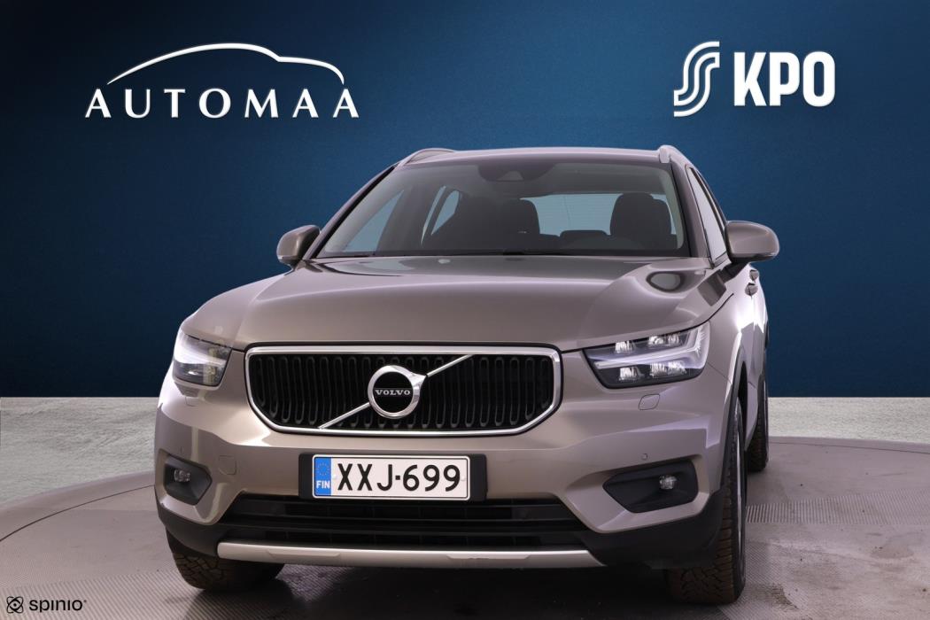 VOLVO XC40 2021