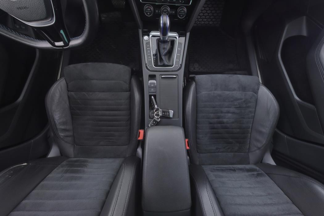 VOLKSWAGEN Passat 2017