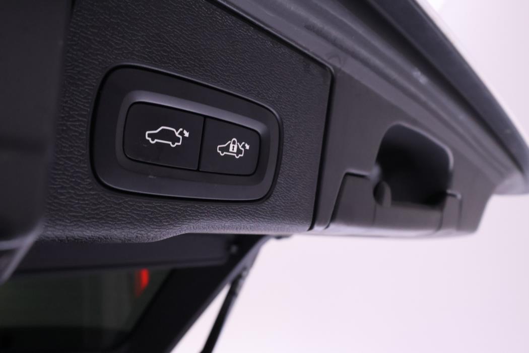 VOLVO XC60 2020