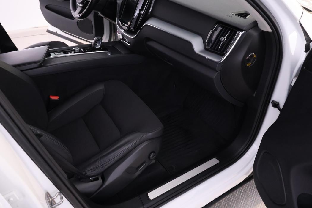 VOLVO XC60 2020