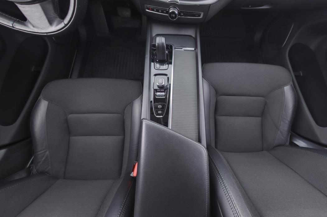 VOLVO XC60 2020