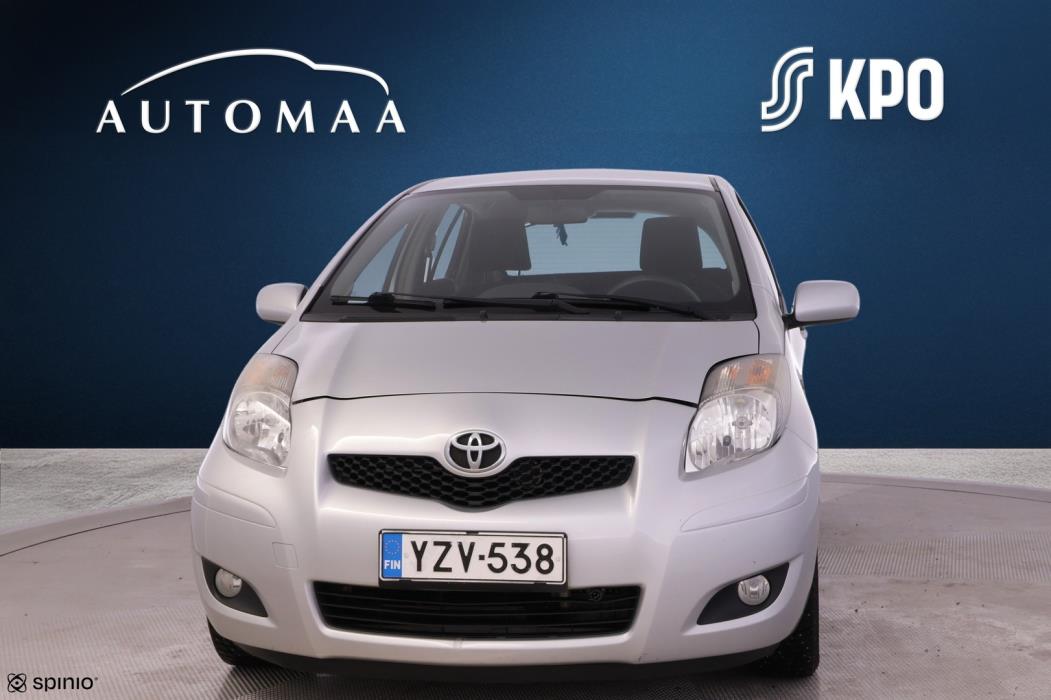 TOYOTA Yaris 2010