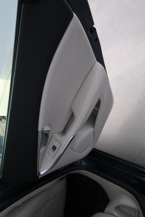 VOLVO V40 2017