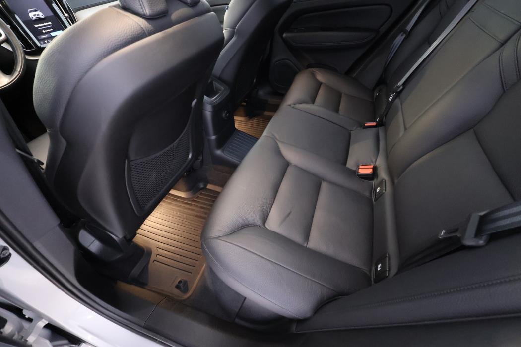 VOLVO XC60 2022