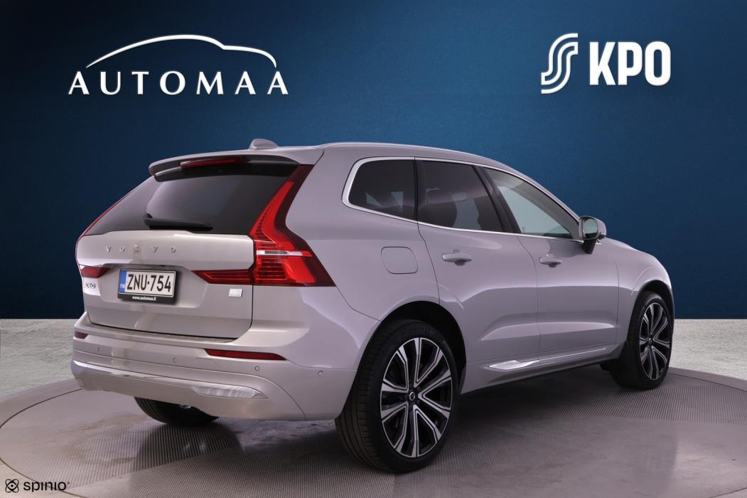 VOLVO XC60 2022