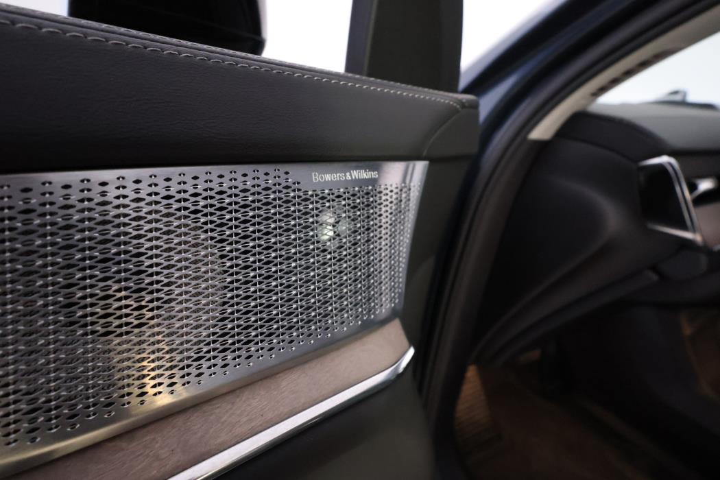 VOLVO EX90 2025