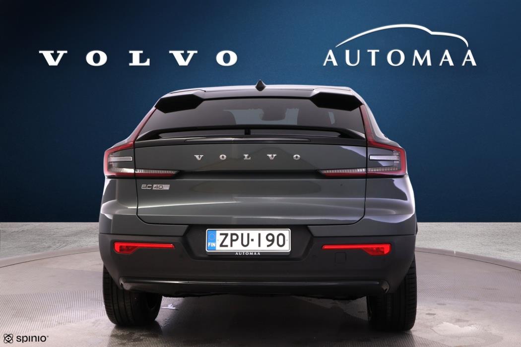 VOLVO EC40 2025