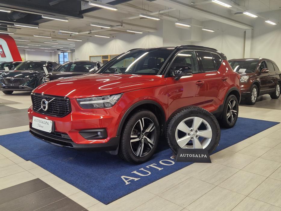 VOLVO XC40 2021