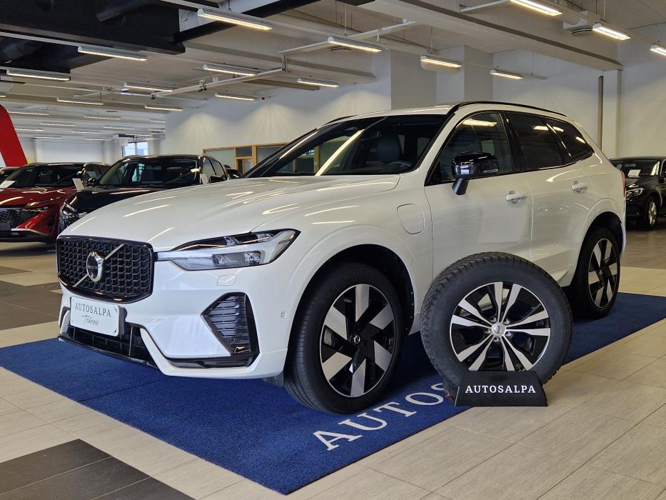 VOLVO XC60 2024