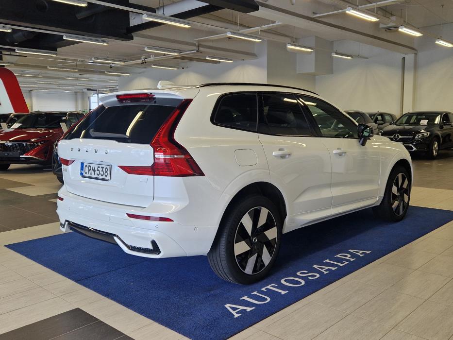 VOLVO XC60 2024