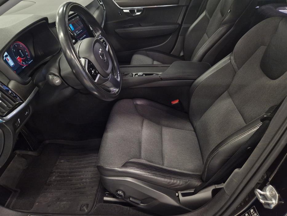 VOLVO V90 Cross Country 2018