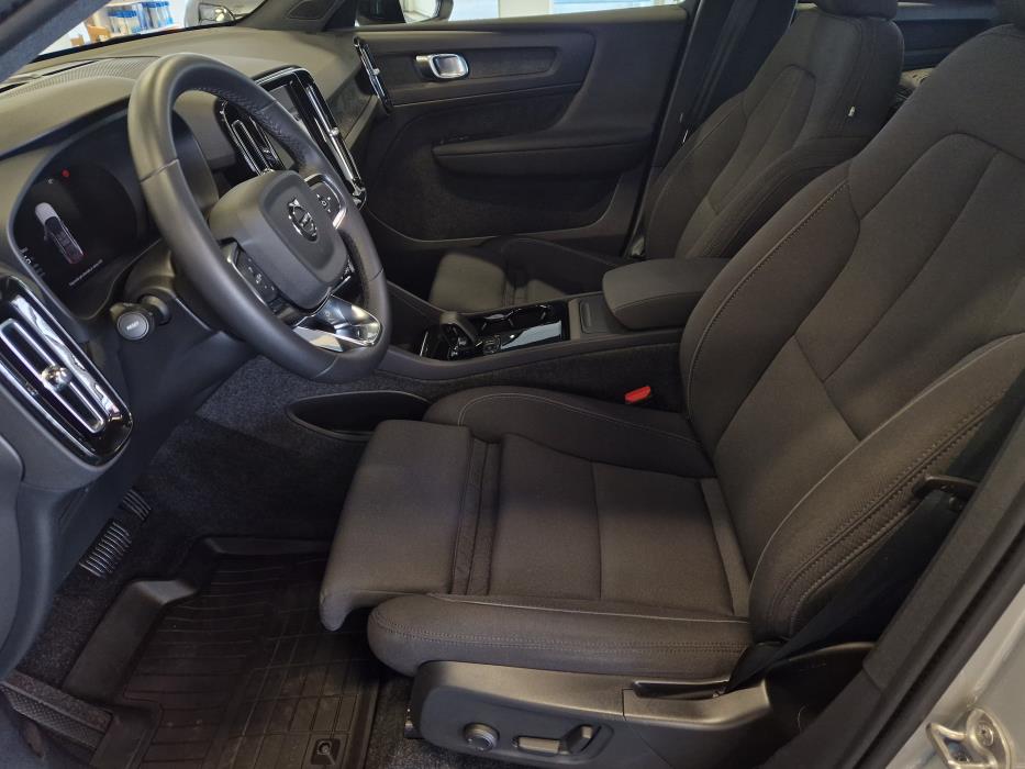 VOLVO C40 2024
