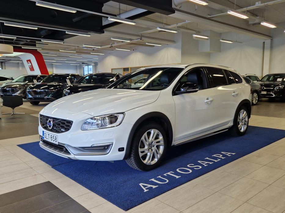 VOLVO V60 Cross Country 2016
