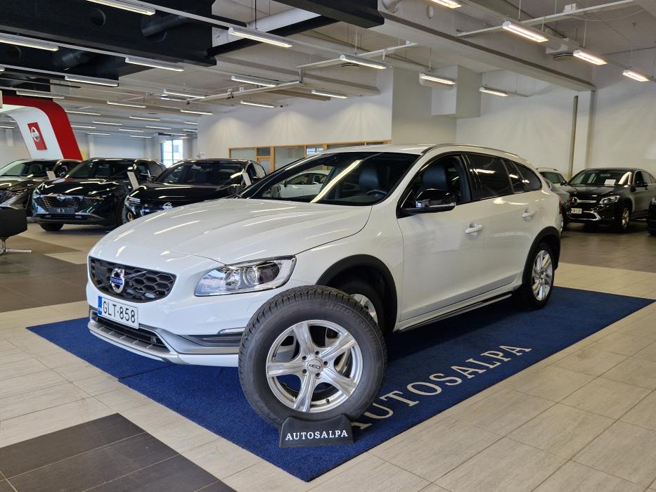VOLVO V60 Cross Country 2016