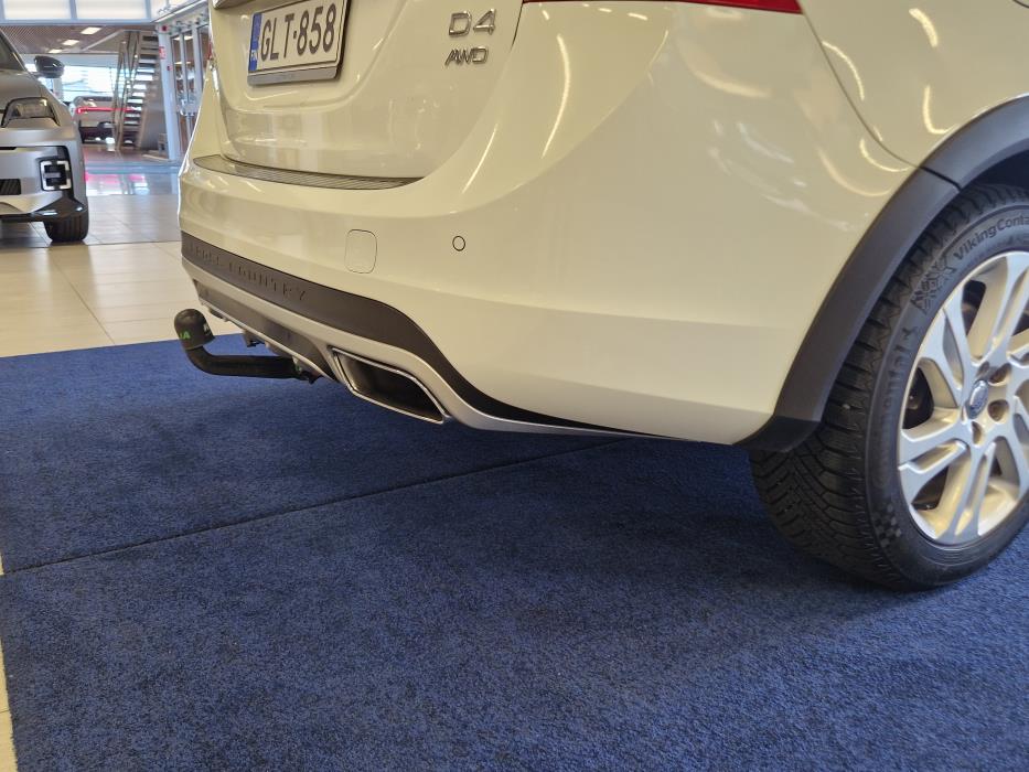 VOLVO V60 Cross Country 2016