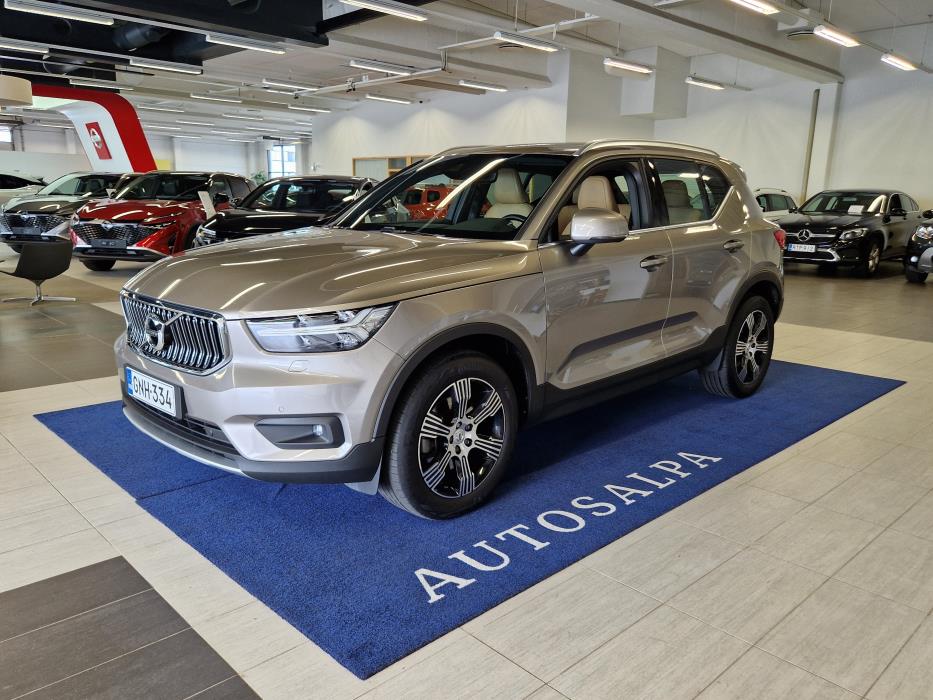 VOLVO XC40 2020