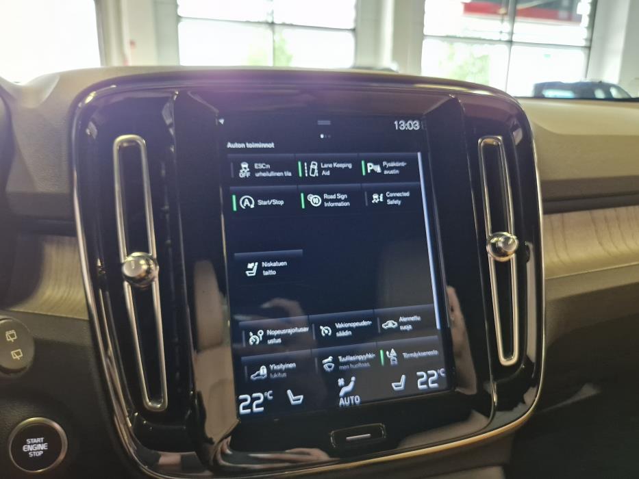 VOLVO XC40 2020