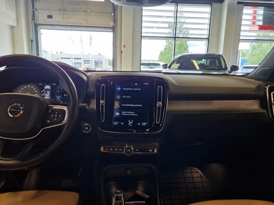VOLVO XC40 2020