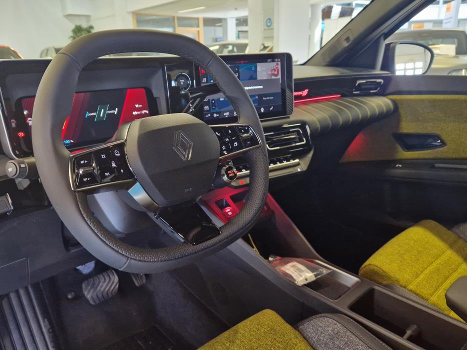 RENAULT 5 2025