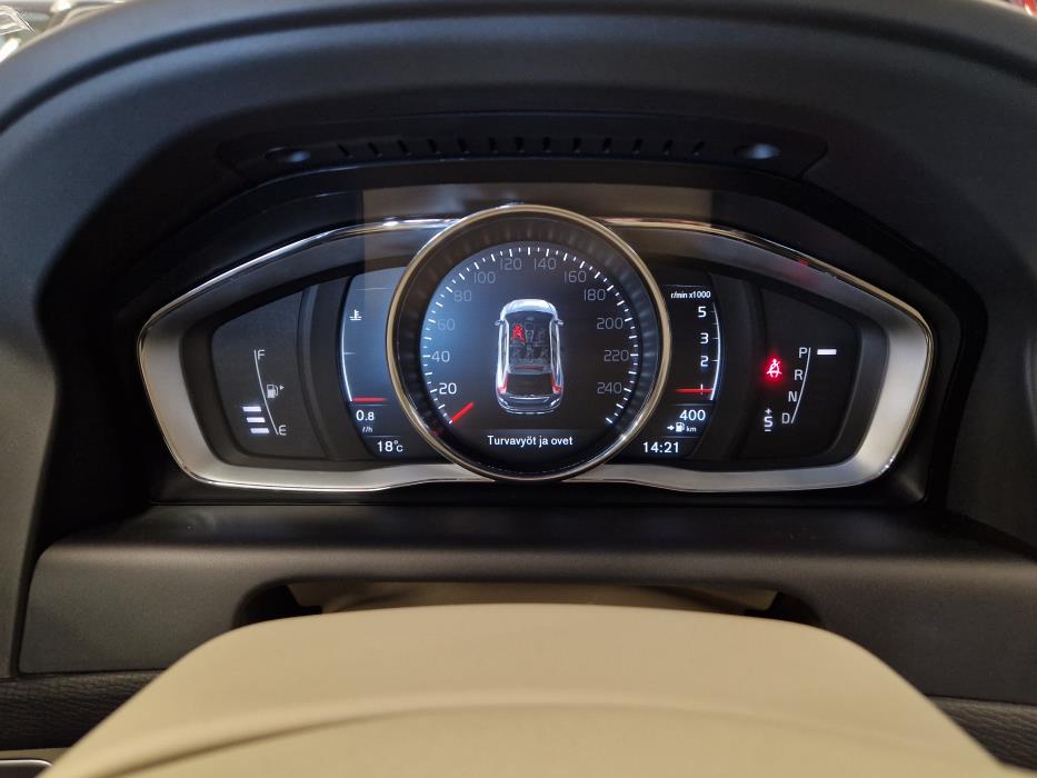 VOLVO XC60 2017