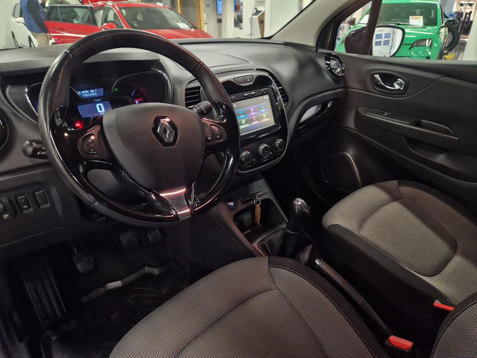 RENAULT Captur 2016