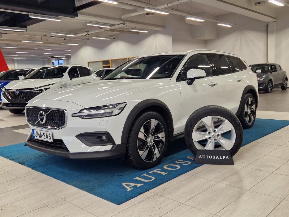 VOLVO V60 Cross Country 2021