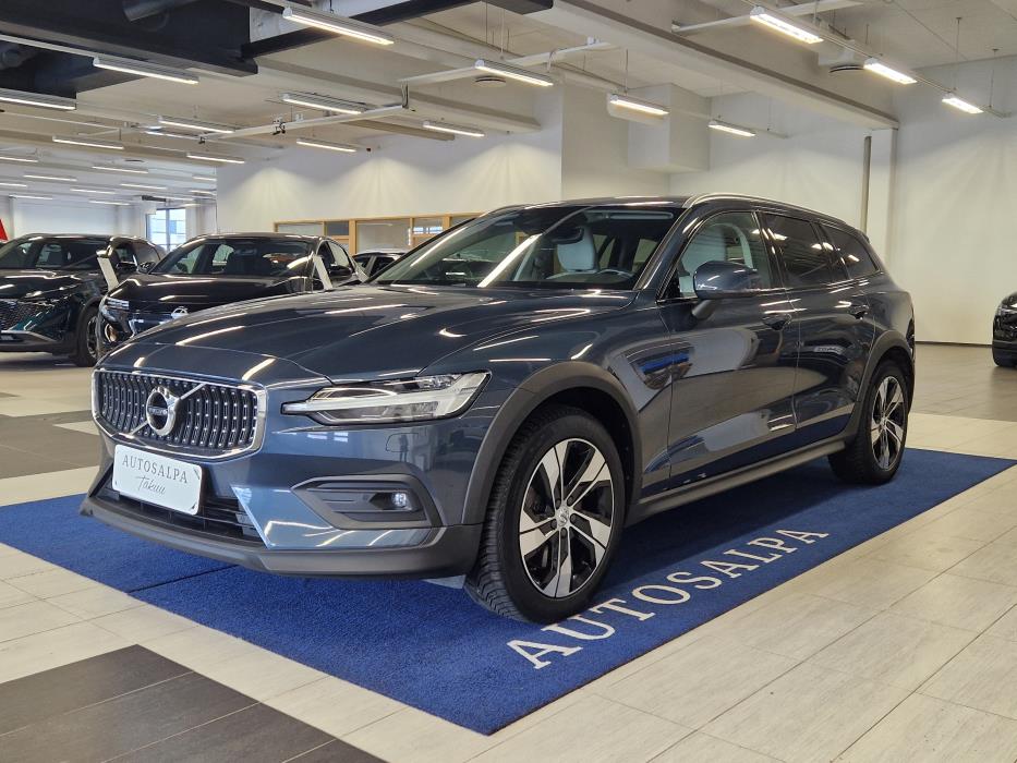 VOLVO V60 Cross Country 2022