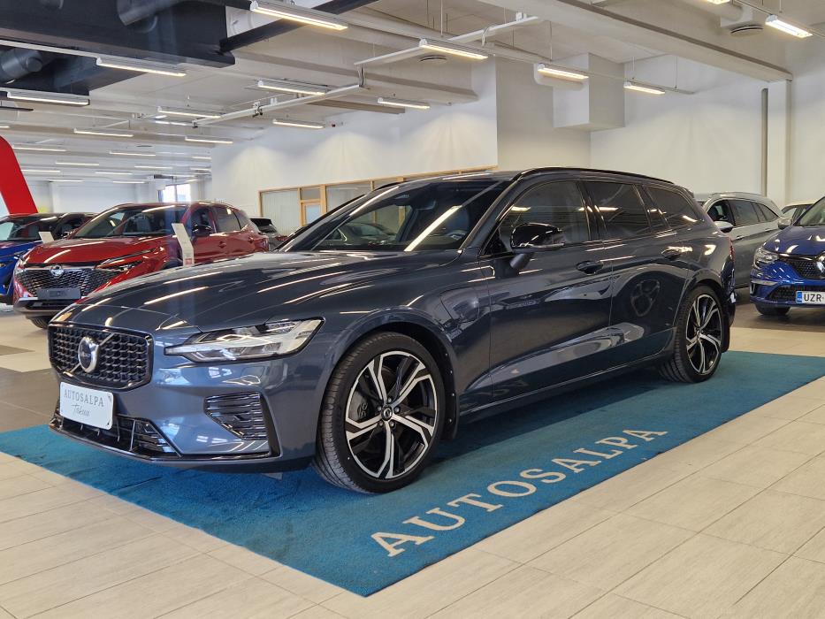 VOLVO V60 2023
