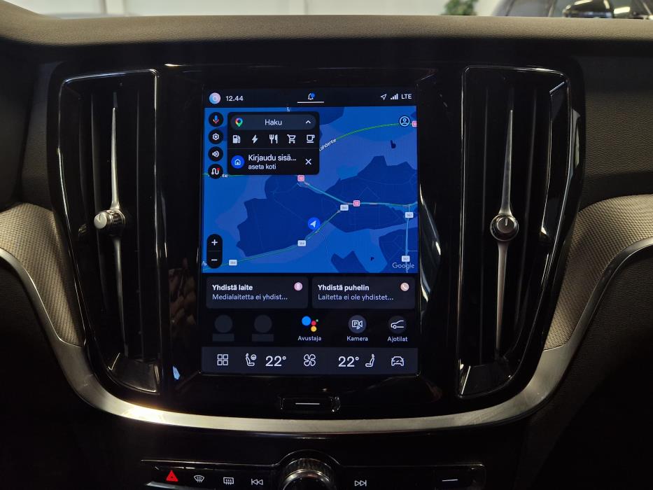 VOLVO V60 2023