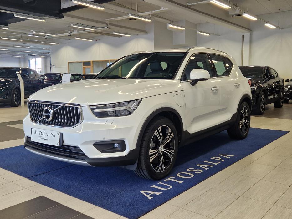VOLVO XC40 2020