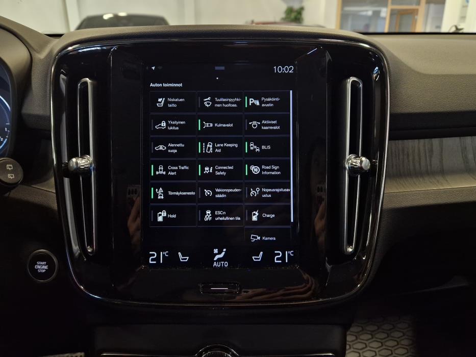 VOLVO XC40 2020