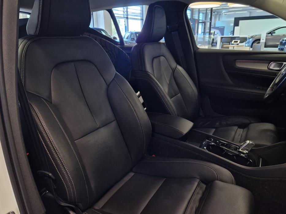VOLVO XC40 2020