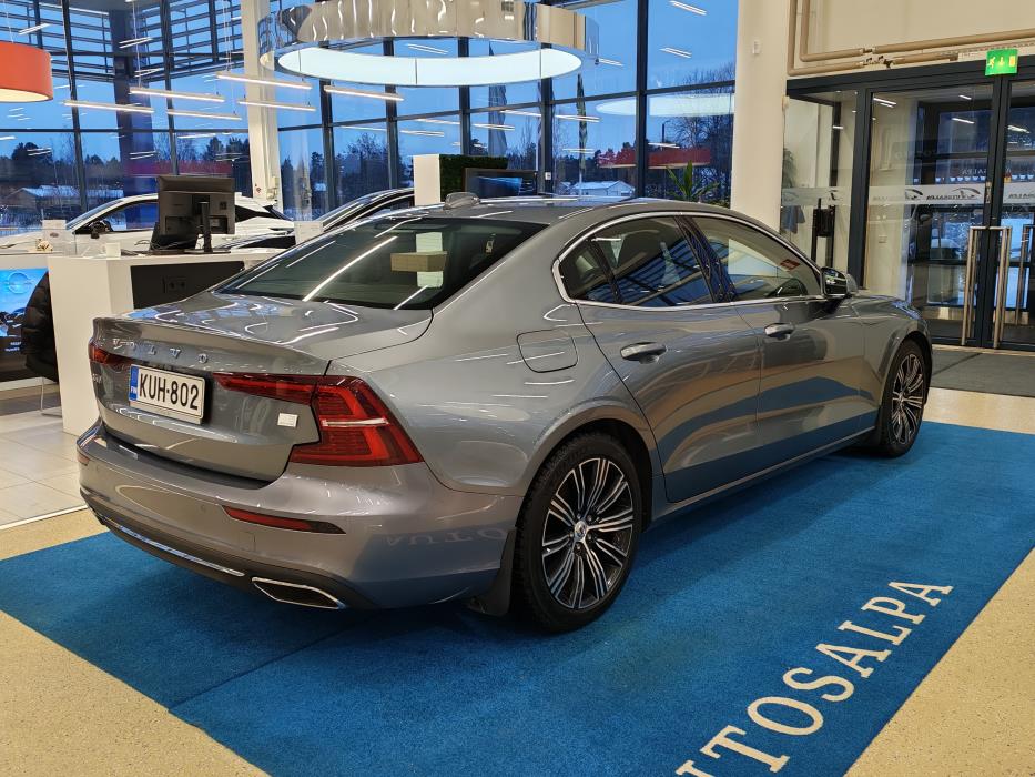 VOLVO S60 2022