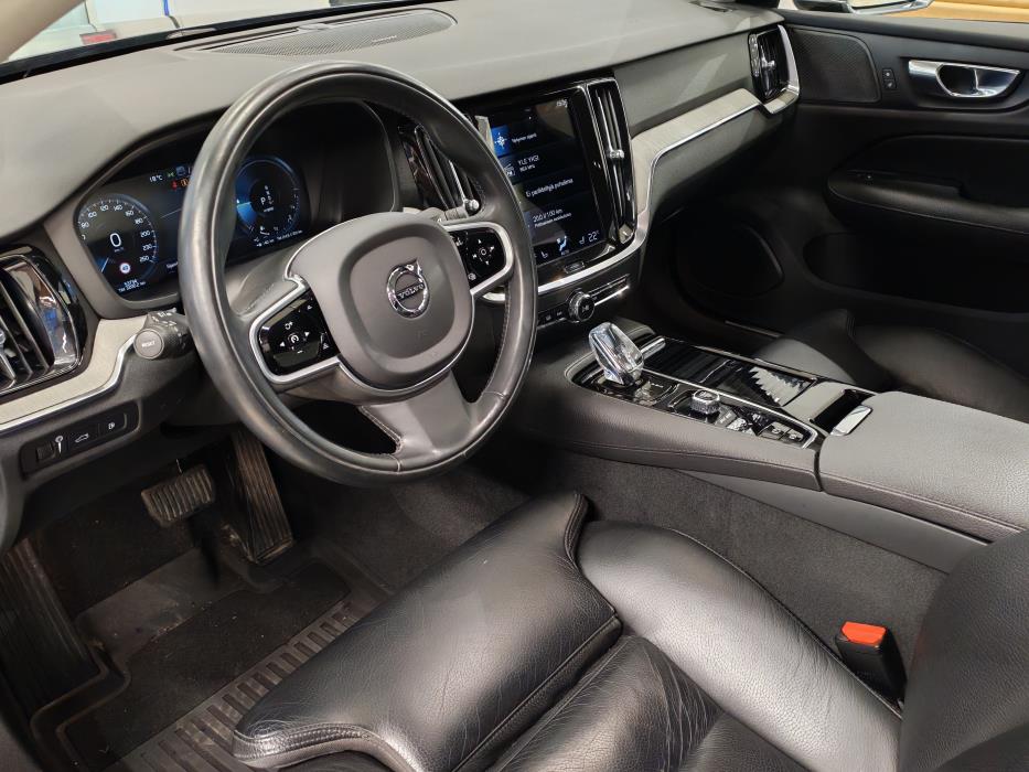 VOLVO S60 2022