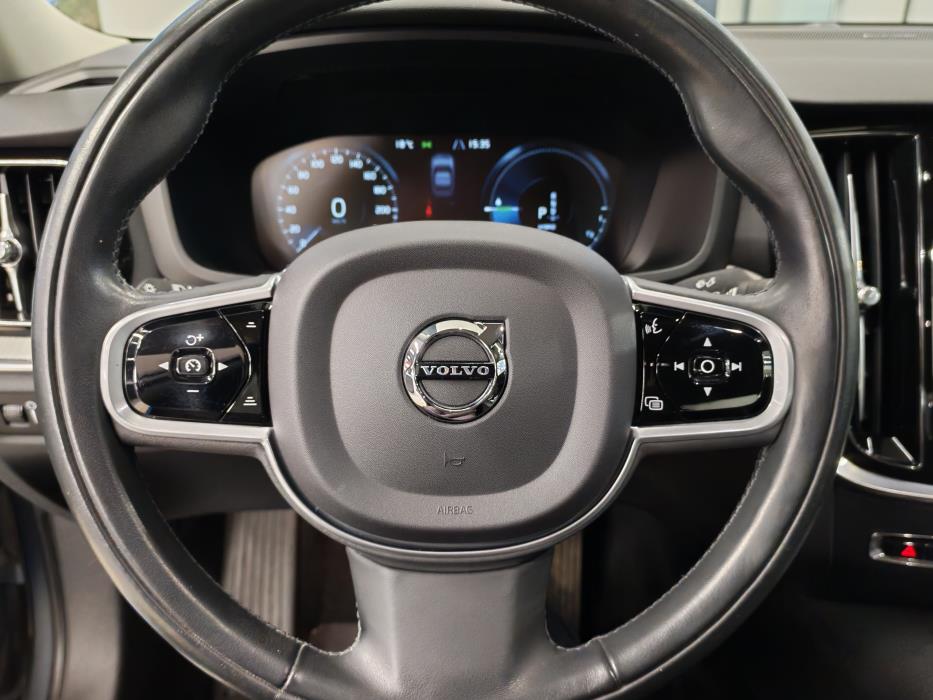 VOLVO S60 2022