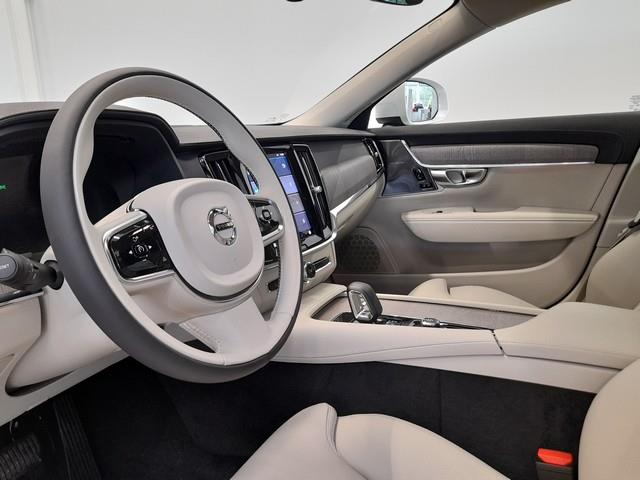 VOLVO V90 Cross Country 2023