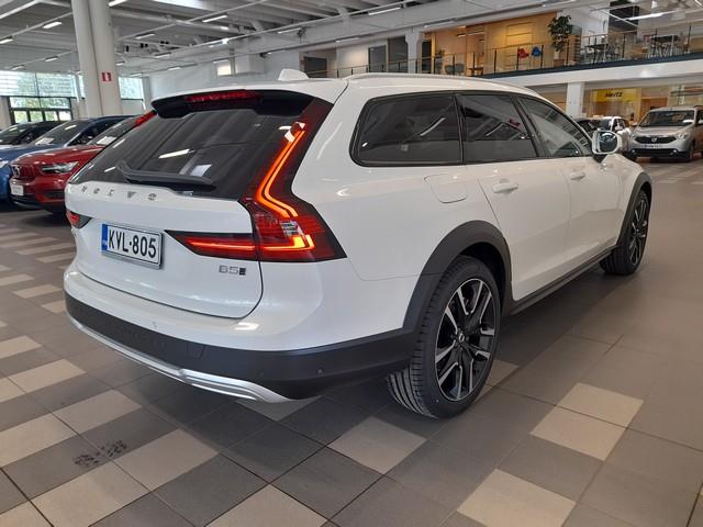 VOLVO V90 Cross Country 2023