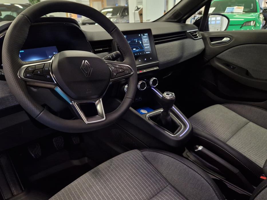 RENAULT Clio 2024