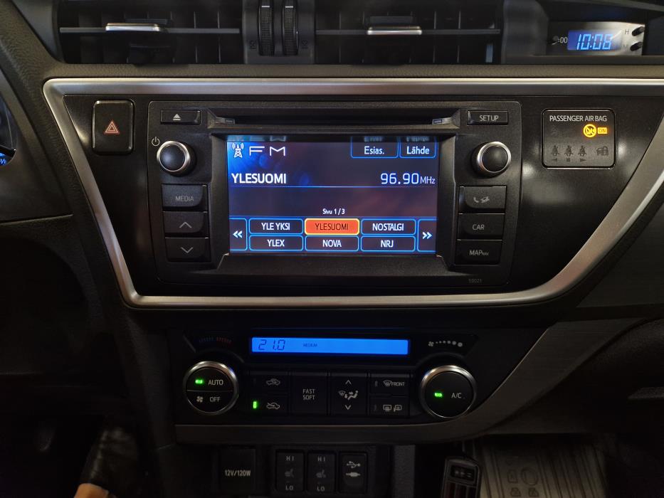 TOYOTA Auris 2013