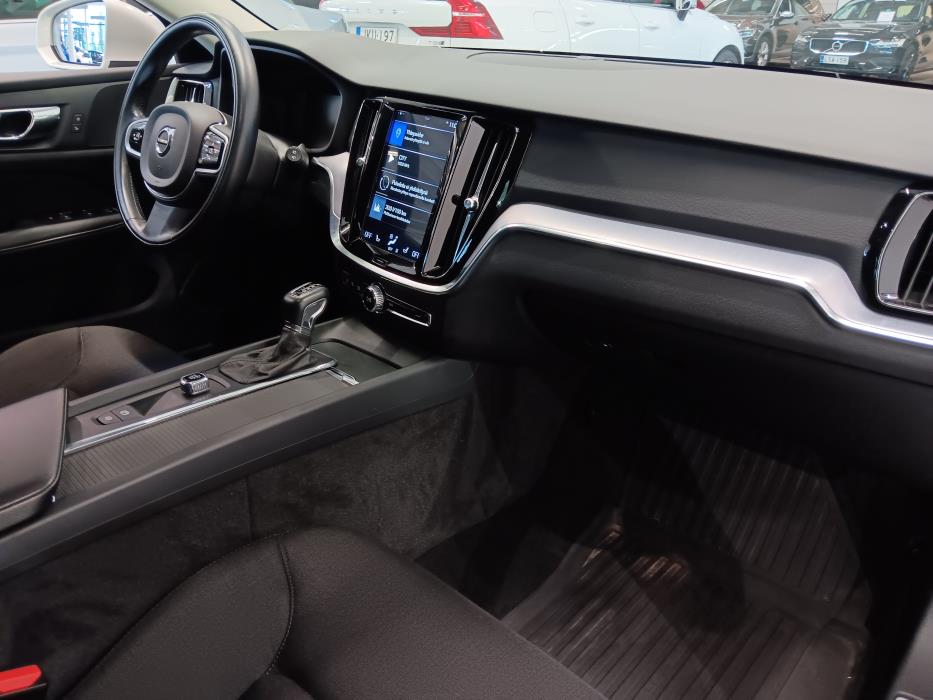 VOLVO V60 2019
