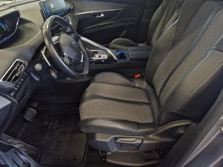 PEUGEOT 3008 2021