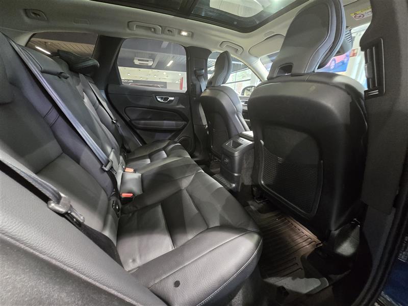 VOLVO XC60 2023