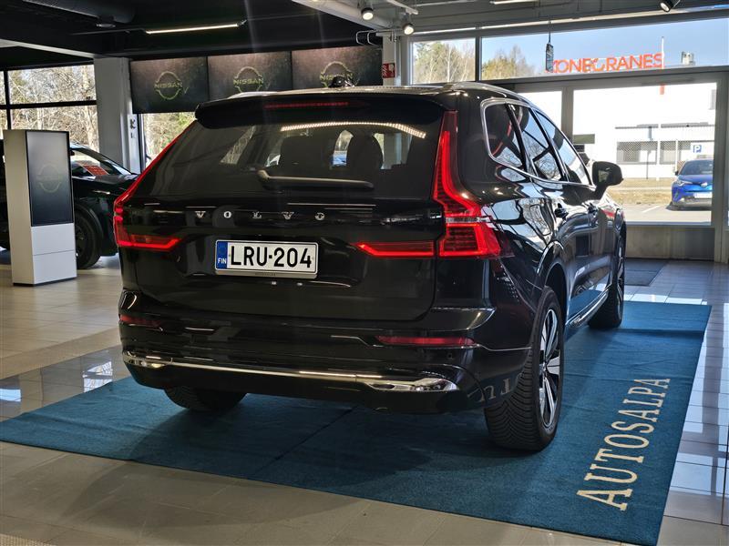 VOLVO XC60 2023