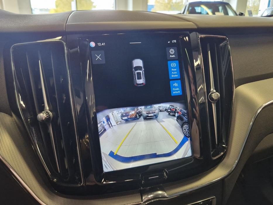 VOLVO XC60 2024