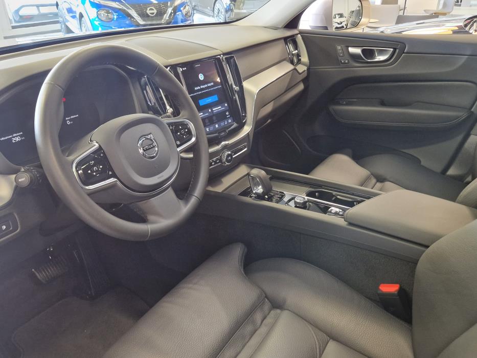 VOLVO XC60 2024