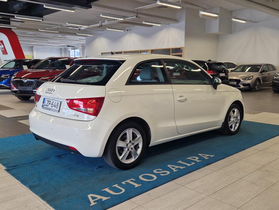 AUDI A1 2011