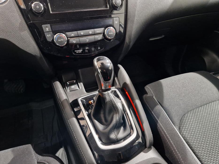 NISSAN Qashqai 2019